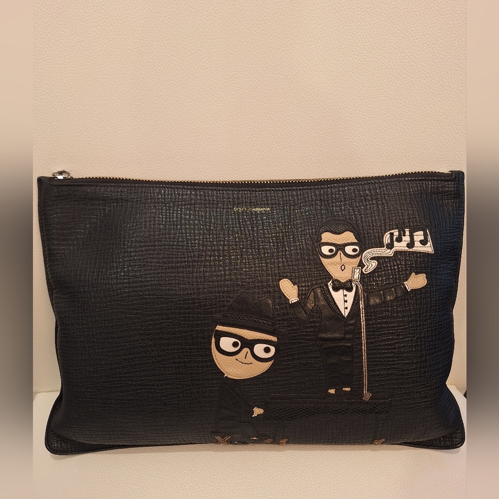 NWOT Dolce & Gabbana Black Leather Family Patch Zip Makeup Bag